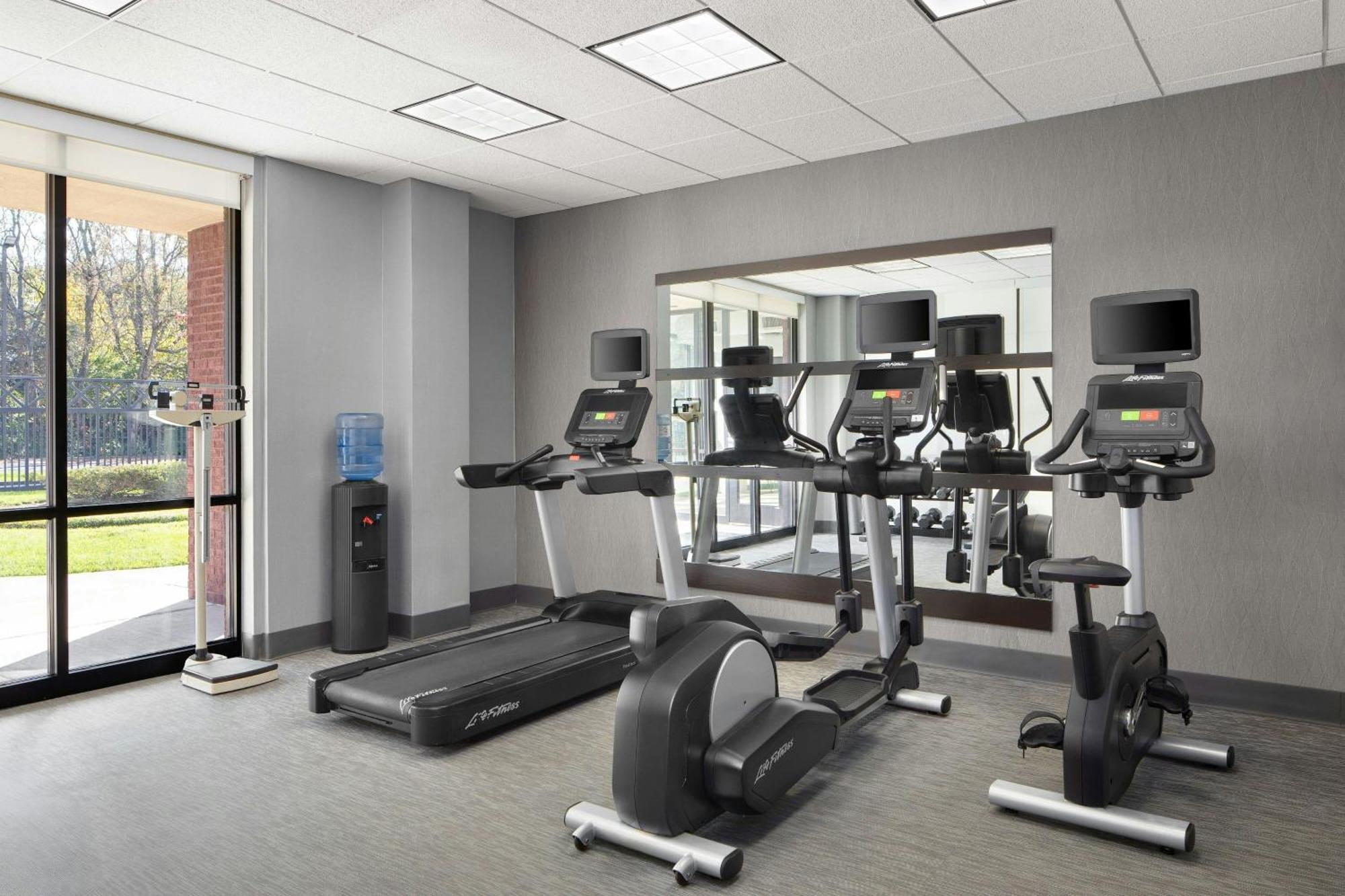 Courtyard By Marriott Knoxville Airport Alcoa Bagian luar foto
