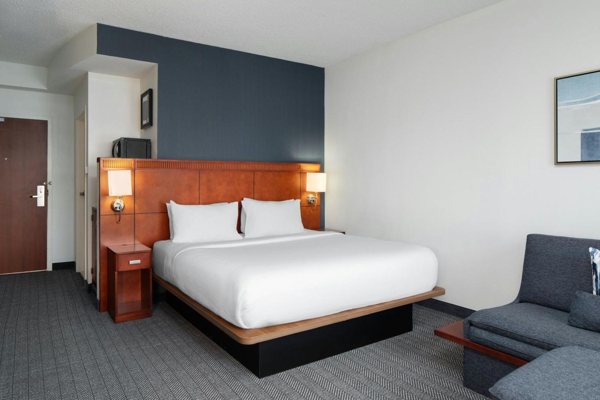 Courtyard By Marriott Knoxville Airport Alcoa Bagian luar foto