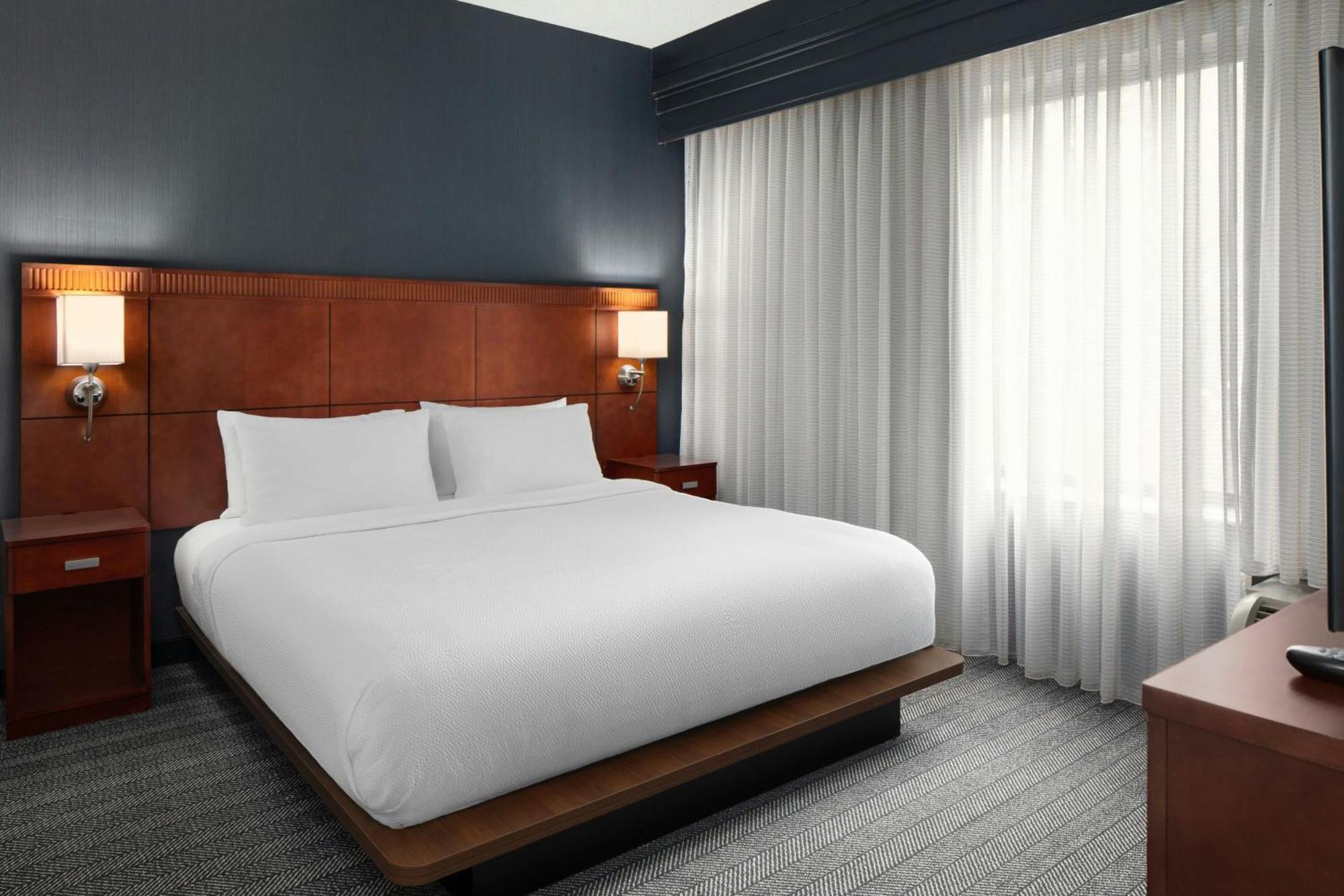 Courtyard By Marriott Knoxville Airport Alcoa Bagian luar foto