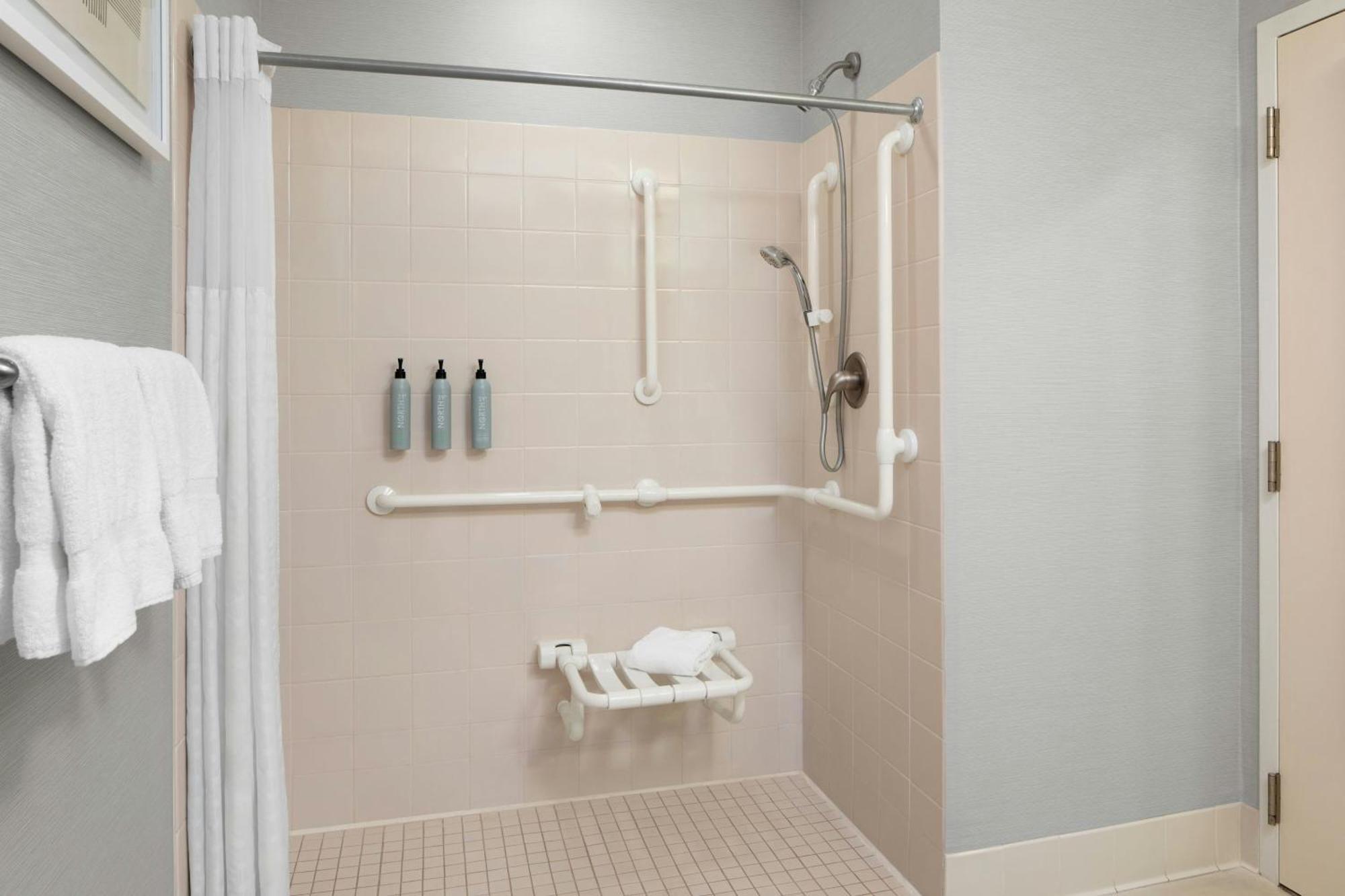 Courtyard By Marriott Knoxville Airport Alcoa Bagian luar foto