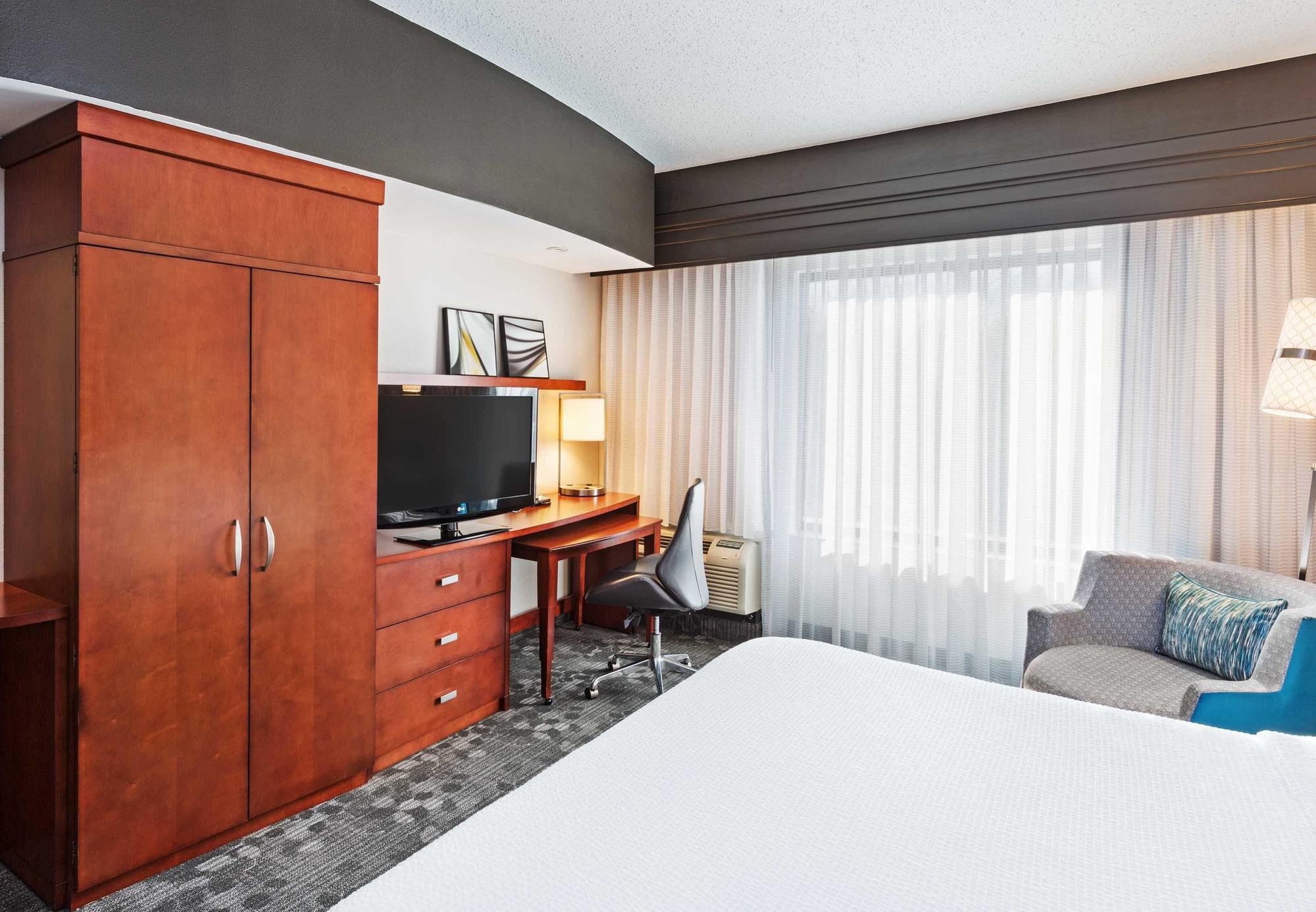 Courtyard By Marriott Knoxville Airport Alcoa Bagian luar foto